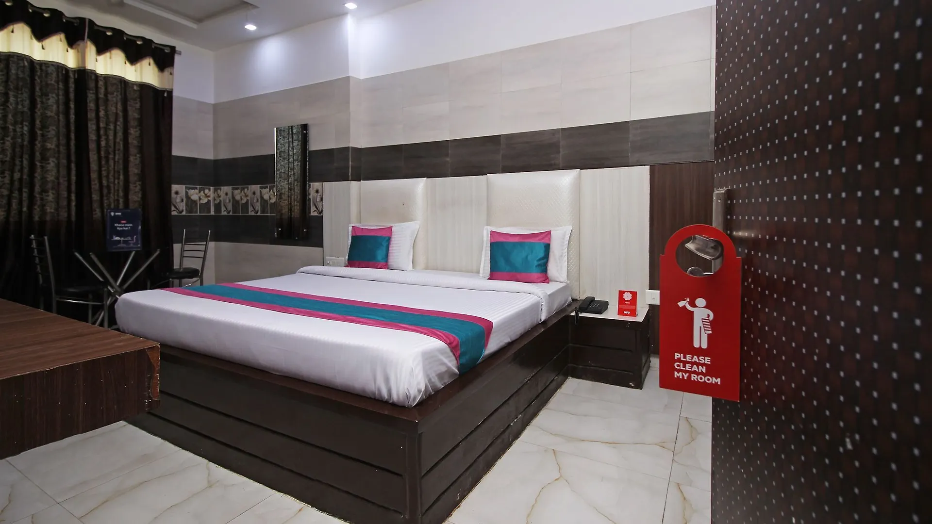 Oyo 8743 Hotel Ravi Palace Agra  Agra (Uttar Pradesh)