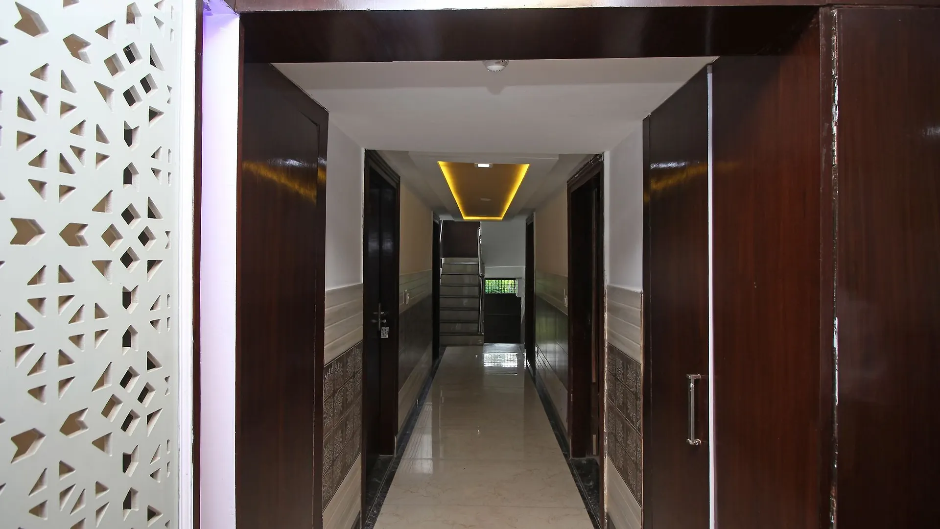 Oyo 8743 Hotel Ravi Palace Agra  Agra (Uttar Pradesh)