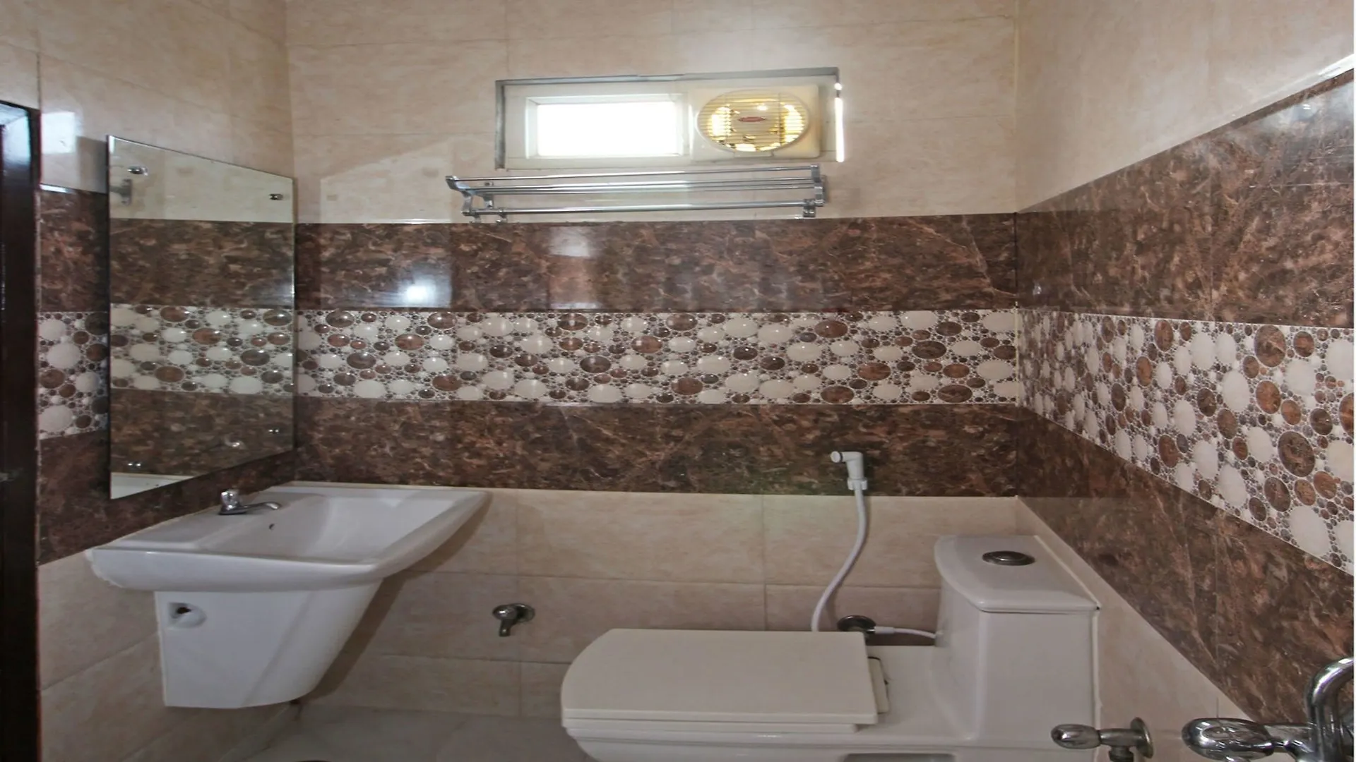 Oyo 8743 Hotel Ravi Palace Agra
