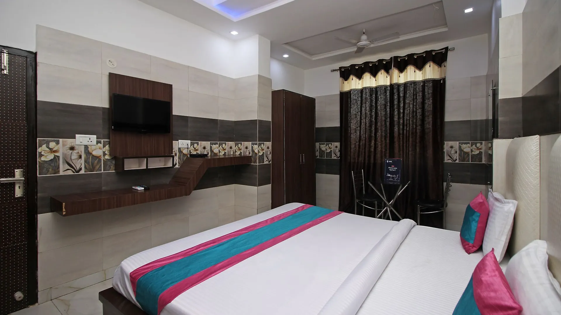 Oyo 8743 Hotel Ravi Palace Agra